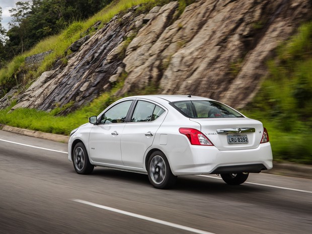 Nissan versa auto esporte #6