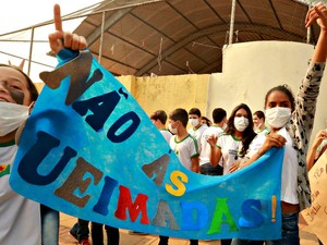 Protesto Escola Neutel Maia Acre (Foto: Marcos Vicentti/Arquivo Pessoal)