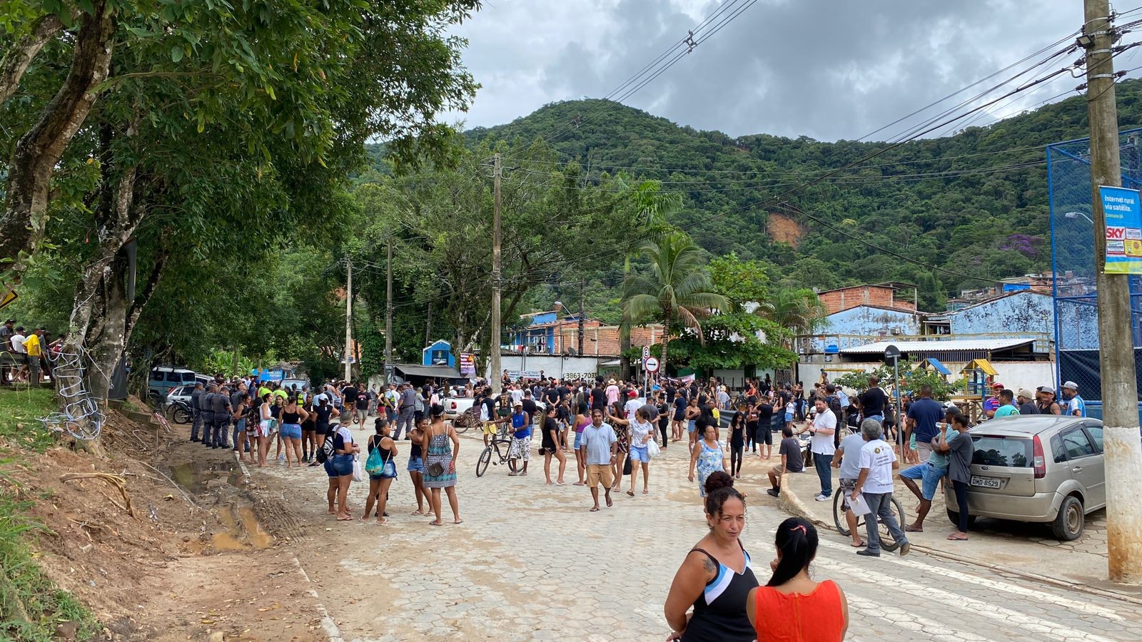 Moradores Da Vila Sahy Local Mais Atingido Pela Trag Dia No Litoral De