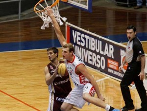 Leo pivô basquete Uberlândia (Foto: Divulgação/LNB)