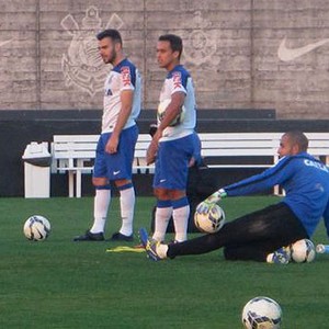 Mano fecha parte de treino e não divulga equipe que enfrenta o Bahia