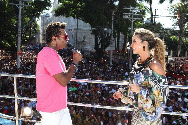 Claudia Leitte fez dueto com o cantor de arrocha Silvano Sales (Foto: Fabio Nunes / Divulgação)