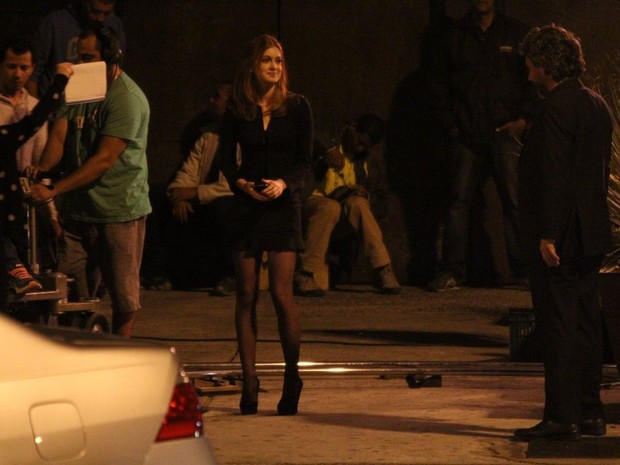 Marina Ruy Barbosa em gravação de novela na Zona Sul do Rio (Foto: Rodrigo dos Anjos/ Ag. News)
