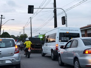 Semáforos ficara apagados por quase duas horas em João Pessoa (Foto: Daniel Peixoto/G1)