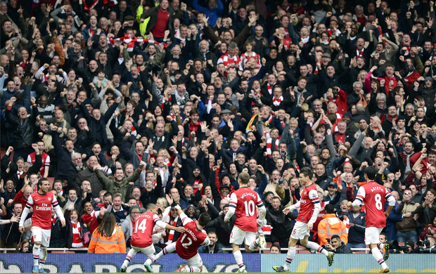 Torcida Arsenal Emirates Stadium (Foto: Reuters)
