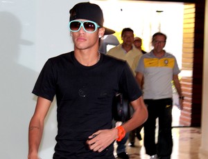 Neymar chegada Seleção Brasileira amistoso (Foto: Márcio Iannacca / Globoesporte.com)