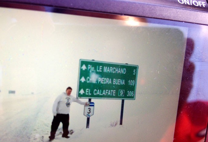 Imagem na câmera de Alejandro Oyarzo mostra a nevasca que os chilenos pegaram no caminho para o Brasil