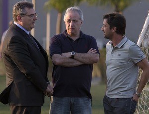Mario Gobbi, Roberto de Andrade, Duilio Monteiro Alves - diretoria do Corinthians (Foto: Daniel Augusto Jr / Agência Corinthians) Mario Gobbi, Roberto de Andrade, Duilio Monteiro Alves - diretoria do Corinthians (Foto: Daniel Augusto Jr / Agência Corinthians)