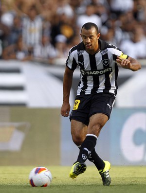 Roger Carvalho Botafogo (Foto: Vitor Silva / SSPress / Botafogo)