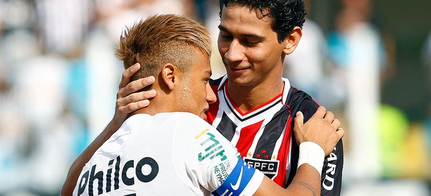 Neymar e Ganso no jogo do Santos e São Paulo (Foto: Ricardo Saibun / Ag. Estado)