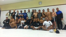 Até no feriado José Aldo treina forte e faz último sparring (Reprodução)