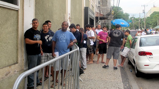 fila ingressos vasco libertadores (Foto: Gabriel Fricke / Globoesporte.com)