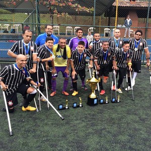 Majestoso: são-paulinos defendem time de amputados do Corinthians