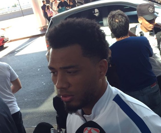 Corinthians embarca para a Colômbia, e Kazim espera gols: 