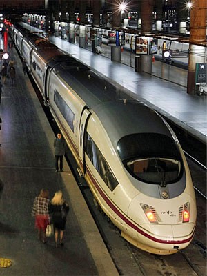 Trem de alta velocidade (AVE) da Renfe (Foto:  Paul Hanna/Reuters)
