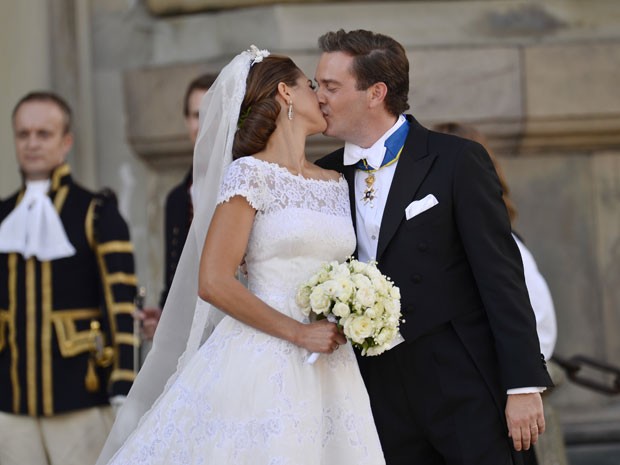 Madalena, de 30 anos, filha mais nova dos reis da Suécia, casa-se com o americano Christopher O'Neill  (Foto: JONATHAN NACKSTRAND/AFP)