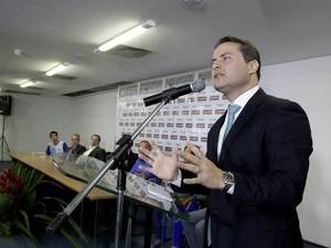 Governador fala em solenidade sobre implantação do ensino integral (Foto: Márcio Ferreira/Agência Alagoas)