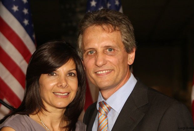 O venezuelano Luigi Boria, eleito prefeito de uma cidade na Flórida, com a mulher, Graciella (Foto: Divulgação) O venezuelano Luigi Boria, eleito prefeito de uma cidade na Flórida, com a mulher, Graciella (Foto: Divulgação)