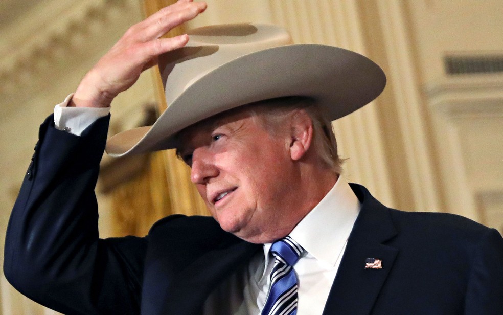 O presidente dos EUA, Donald Trump, durante evento na Casa Branca, na segunda-feira (17) (Foto: Reuters/Carlos Barria)