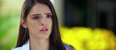 Cida fica chocada ao flagrar Isadora e Conrado juntos