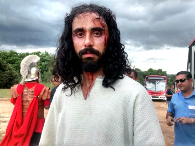 Advogado Marcelo Augusto Ramos interpreta Jesus Cristo pela segunda vez na Via Sacra de Planaltina, no DF (Foto: Isabella Calzolari/G1)