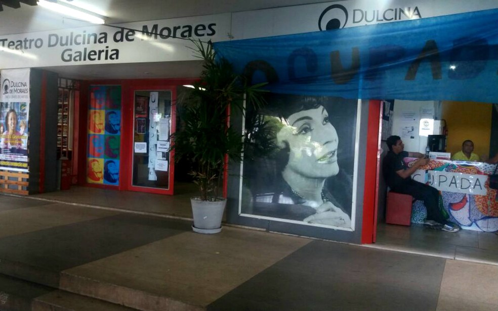 Fachada da Faculdade Dulcina de Moraes, no DF (Foto: Yasmim Perna/G1)