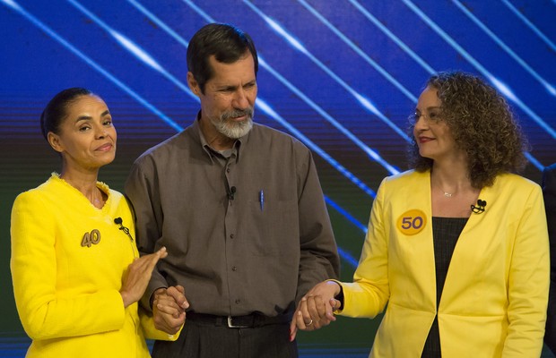 Marina Silva (PSB) e Luciana Genro (PSOL) fizeram de tudo no último debate para chamar atenção para o número nas urnas. Já Eduardo Jorge (PV)... (Foto: Felipe Dana/AP Photo)