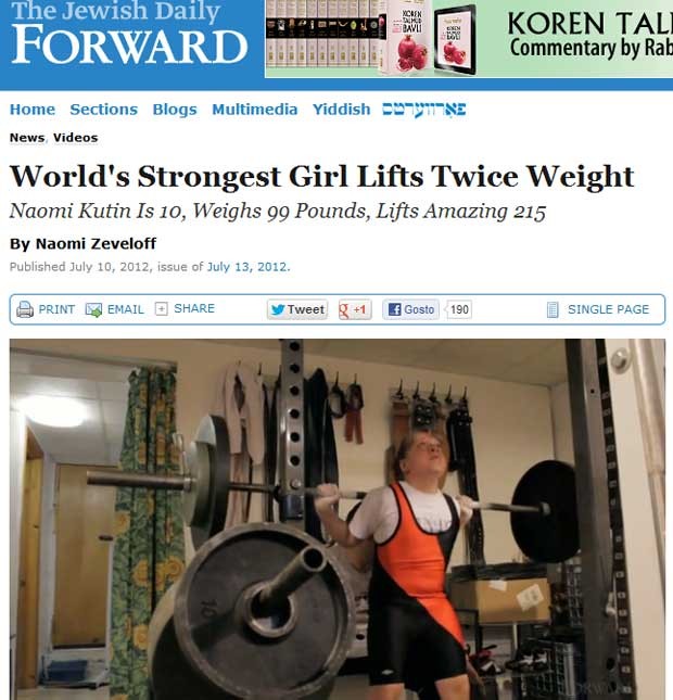 A americana Naomi Kutin, de 10 anos, durante exercício de levantamento de peso (Foto: Reprodução)