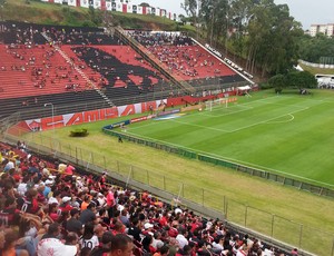 barradão torcida (Foto: Marcelo Hazan) barradão torcida (Foto: Marcelo Hazan)