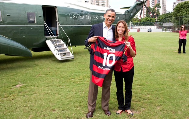 Patrícia Amorim com Obama Flamengo (Foto: Reprodução)