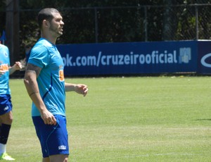 Nilton; Cruzeiro; Toca da Raposa II; treino (Foto: Rodrigo Fuscaldi / Globoesporte.com)