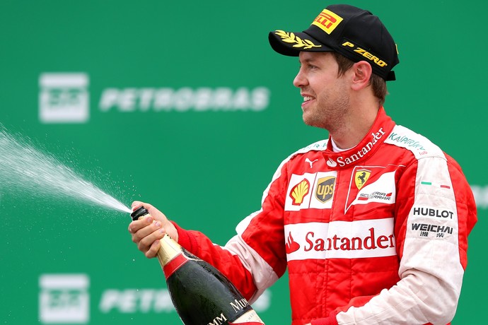 Sebastian Vettel comemora terceiro lugar em Interlagos (Foto: Getty Images) Sebastian Vettel comemora terceiro lugar em Interlagos (Foto: Getty Images)