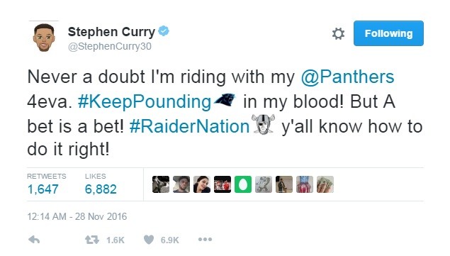 Depois da aposta, Stephen Curry fez questão de mostrar sua torcida pelo Carolina Panthers (Foto: Reprodução/Twitter)