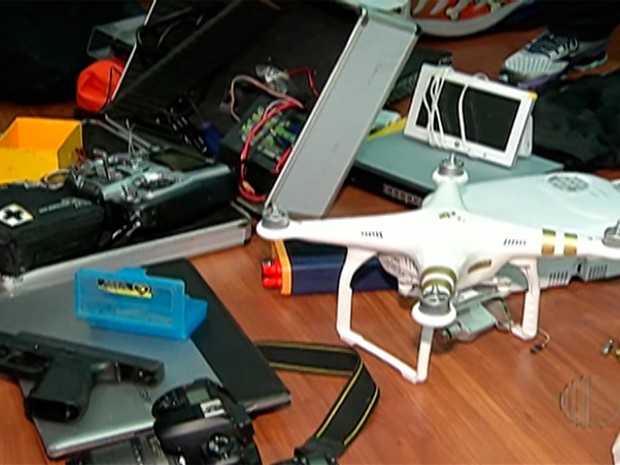 Drone era usado por quadrilha  (Foto: Reprodução / TV Diário)
