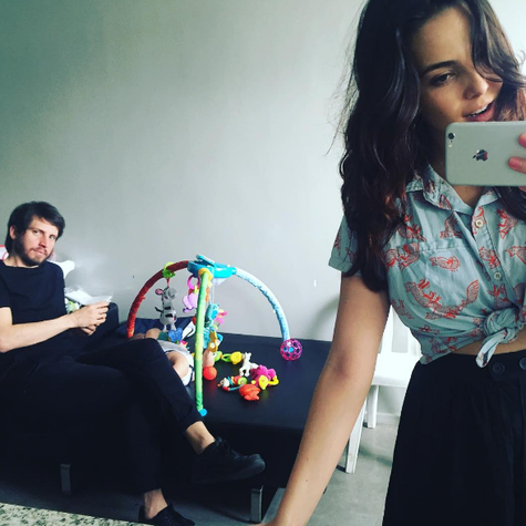Tainá Müller com a família (Foto: Reprodução Instagram)