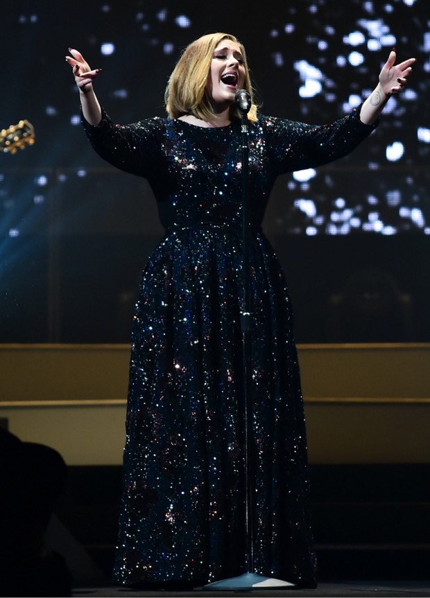 Adele inicia nova turnê com show em Belfast, no Reino Unido (Foto: Getty Images)