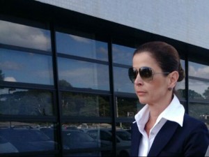 Claudia Cruz participou de interrogatório na Justiça Federal e depois visitou Eduardo Cunha na Polícia Federal (Foto: Leandro Britto/ RPC)