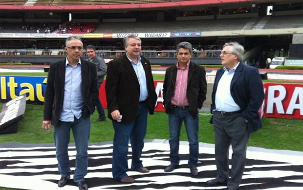 Ney Franco no Morumbi (Foto: Site oficial do São Paulo)