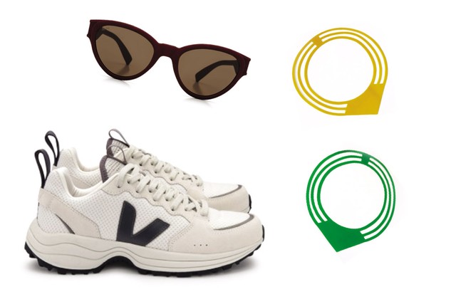 Acima, colares (R$ xxx cada) e óculos (R$ xxx), tudo Flávia Amadeu, e tênis Vert (R$ xxx), todos produzidos com látex amazônico (Foto: Reprodução)