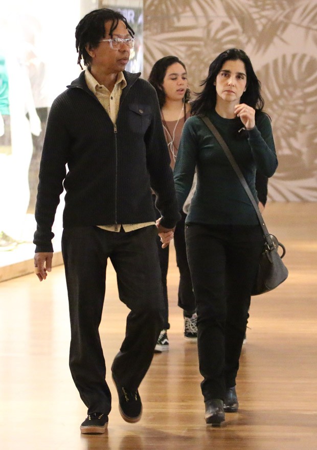Djavan e a mulher, Rafaela Brunini (Foto: Fabio Moreno/AgNews) Djavan e a mulher, Rafaela Brunini (Foto: Fabio Moreno/AgNews)
