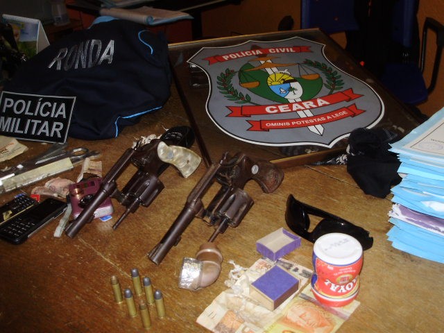 Grupo foi preso com armas e drogas (Foto: Richard Lopes/Arquivo Pessoal)
