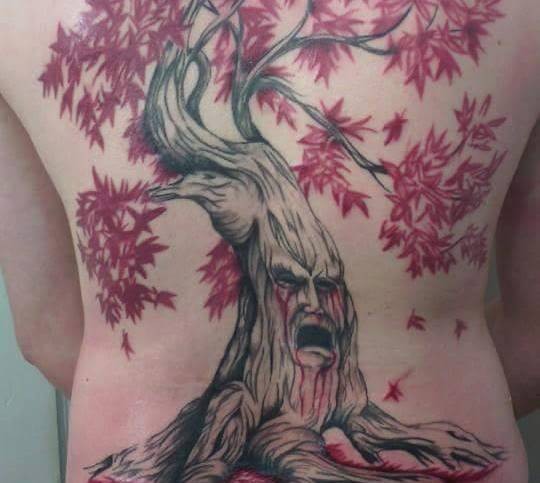 Lucas Sandi fez uma tatuagem em todas as costas (Foto: Lucas Sandi/Arquivo pessoal)