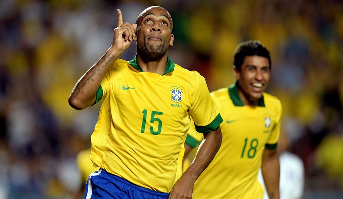 maicon BRasil gol honduras (Foto: Agência Reuters)