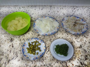 Ingredientes do bacalhau do padre (Foto: Natália Mello / G1)