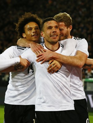 Podolski Alemanha Inglaterra amistoso Dortmund (Foto: Wolfgang Rattay/Reuters)