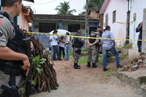 Cinco suspeitos de esquartejar duas mulheres são presos na Paraíba (Foto: Walter Paparazzo/G1) Cinco suspeitos de esquartejar duas mulheres são presos na Paraíba (Foto: Walter Paparazzo/G1)