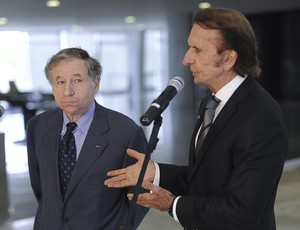 Jean Todt e Emerson Fittipaldi recebem a imprensa após encontro com a presidente (Foto: Agência Brasil)