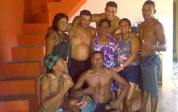 Ildemar, Iuri e a família Marajó (Foto: Reprodução / Facebook)