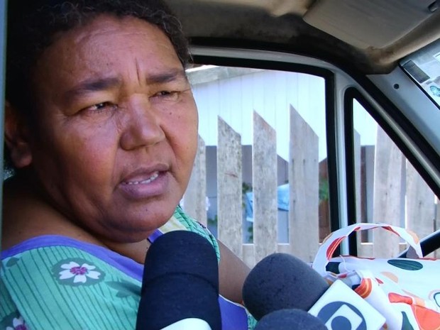 Avó da criança diz que hospital liberou neta que estava tendo dores (Foto: Rede Amazôniza/ Reprodução)