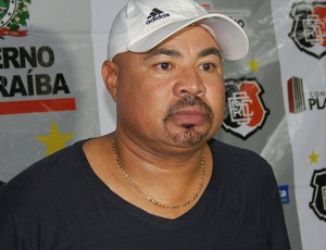 Mirandinha, técnico do Santa Cruz-PB (Foto: Silas Batista / GloboEsporte.com/pb)